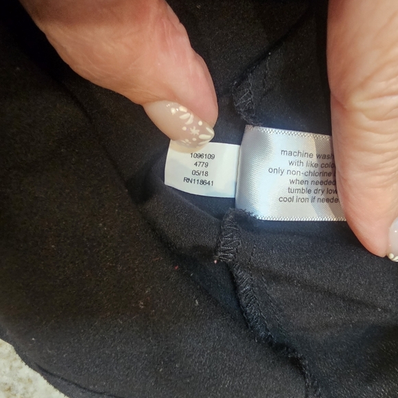 Lane Bryant Black Short Sleeve Blouse Women’s Size 14 Plus Stretch Top - Picture 7 of 9